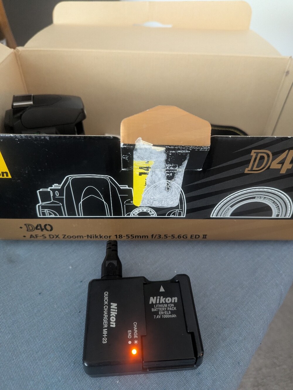 Nikon D40 - Picture 3 of 4